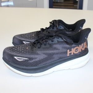 Hoka Clifton 9 Women’s size 9